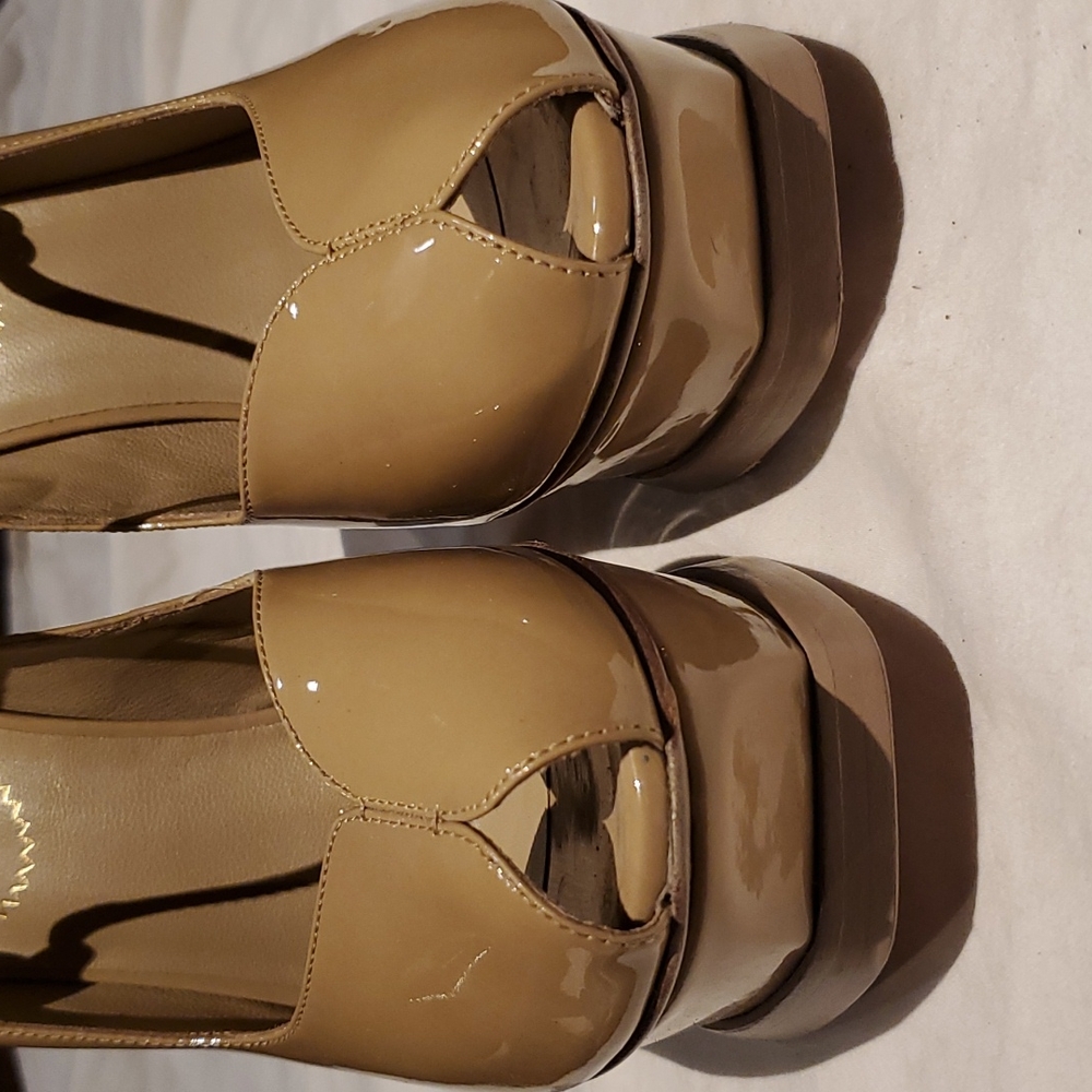 YSL Pumps - Picture 3 of 7